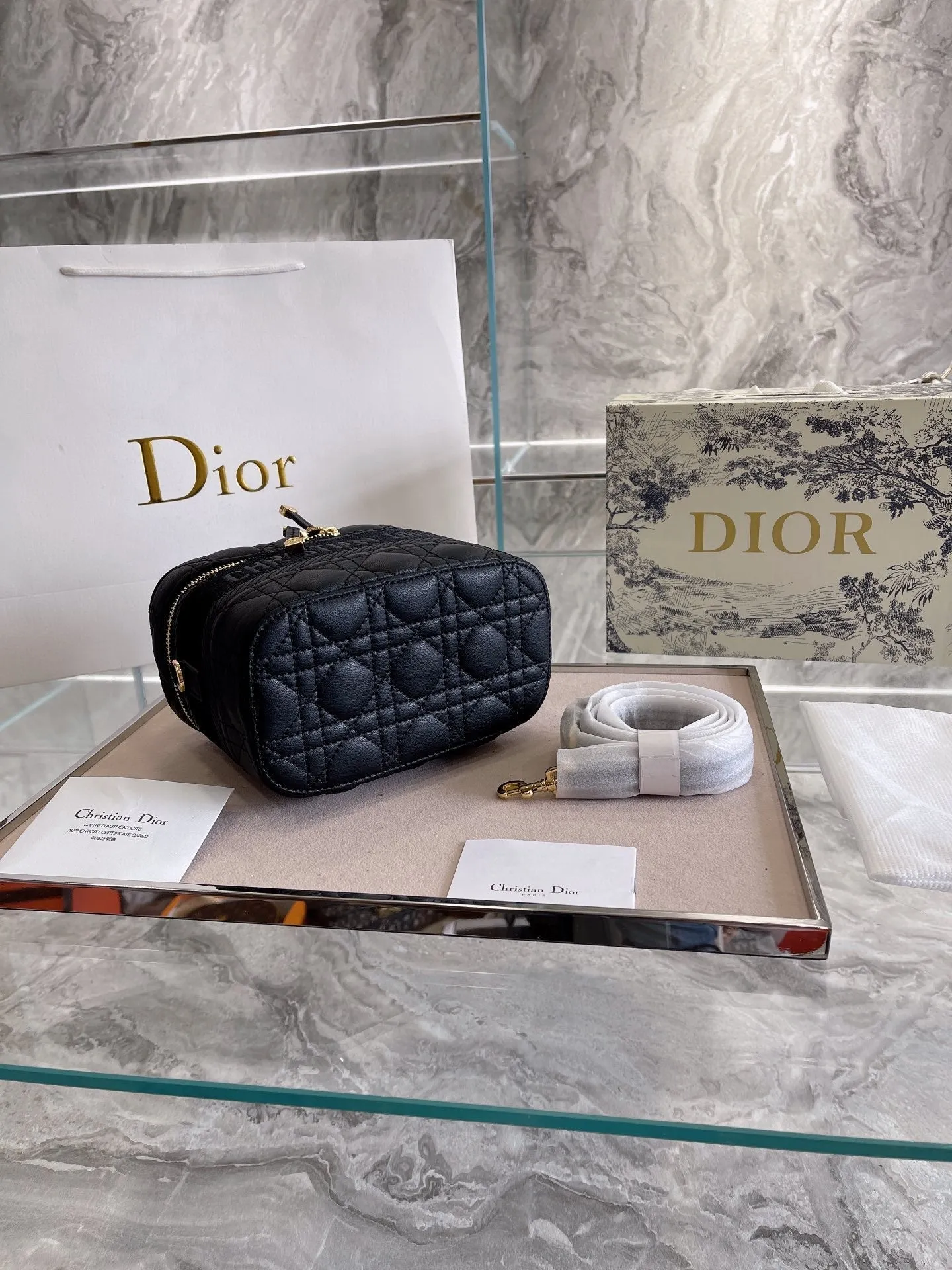 Designer Handbags DR 215