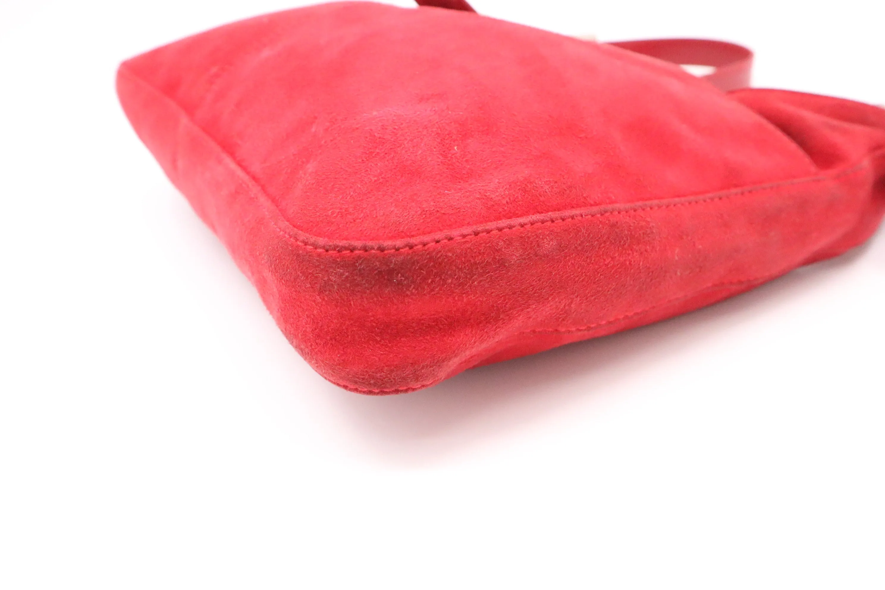 Fendi Shoulder Bag in Red Suede