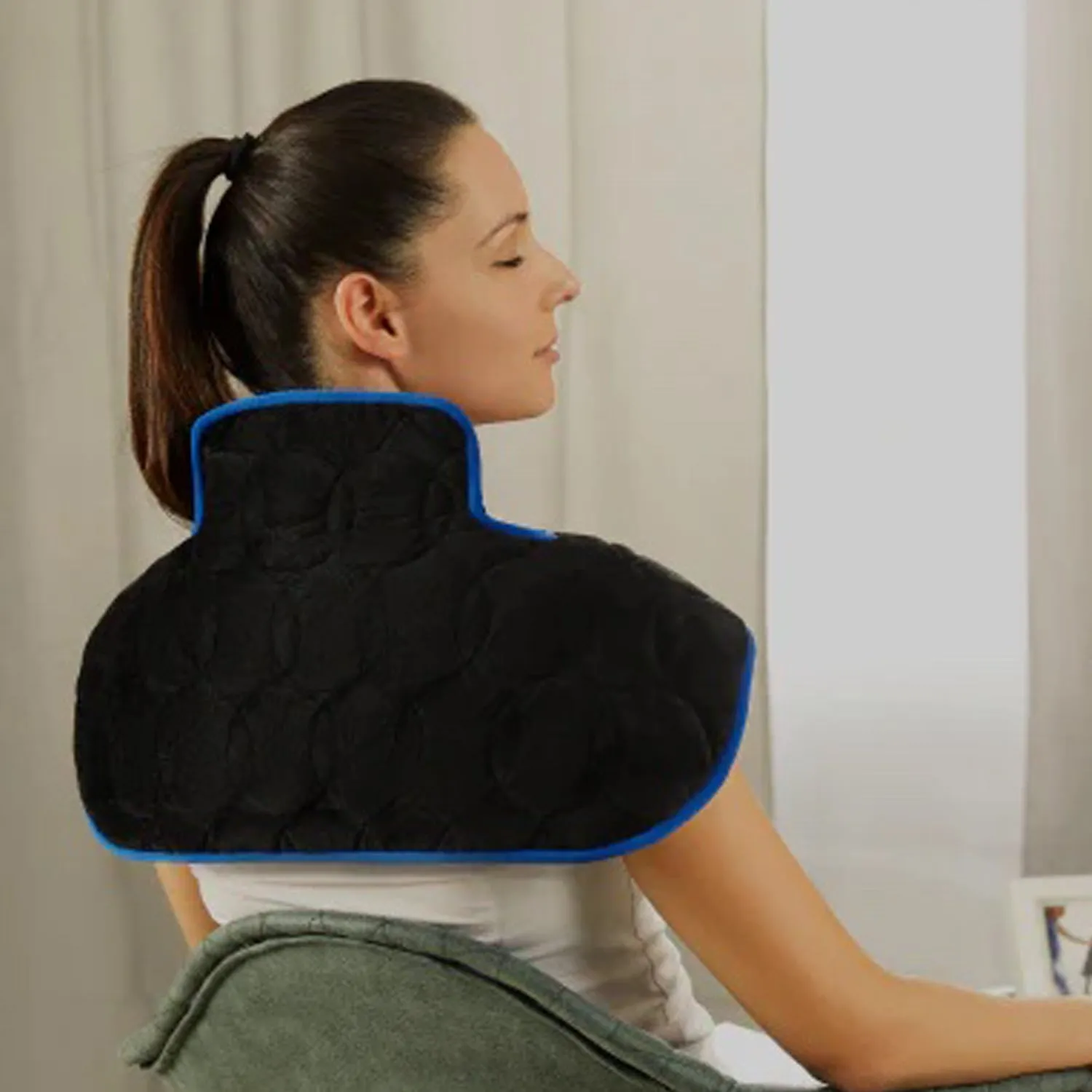 REATHLETE UPHEAT Shoulders & Neck Heating Pad | Wireless, Portable Weighted Heating Pad