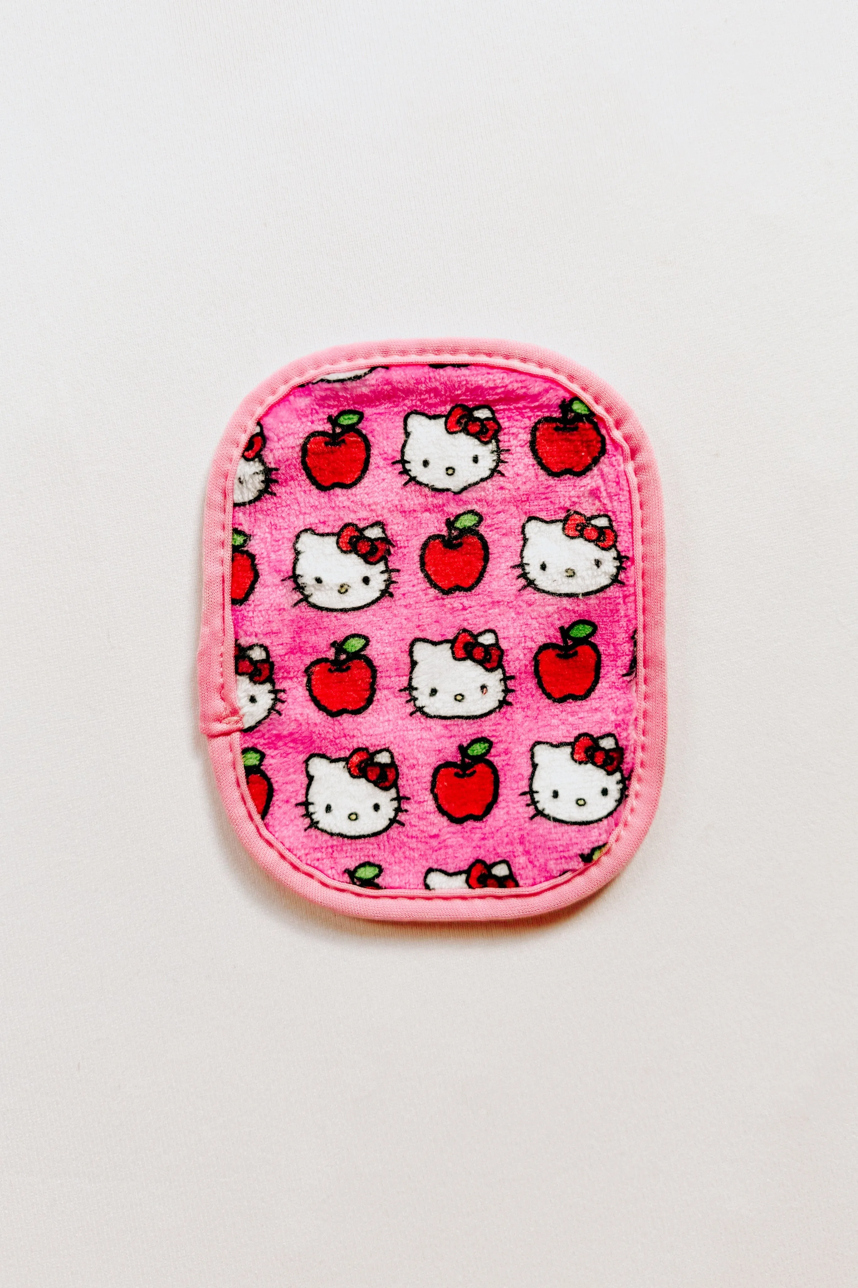 The Original MakeUp Eraser • Hello Kitty 7-Day © Sanrio