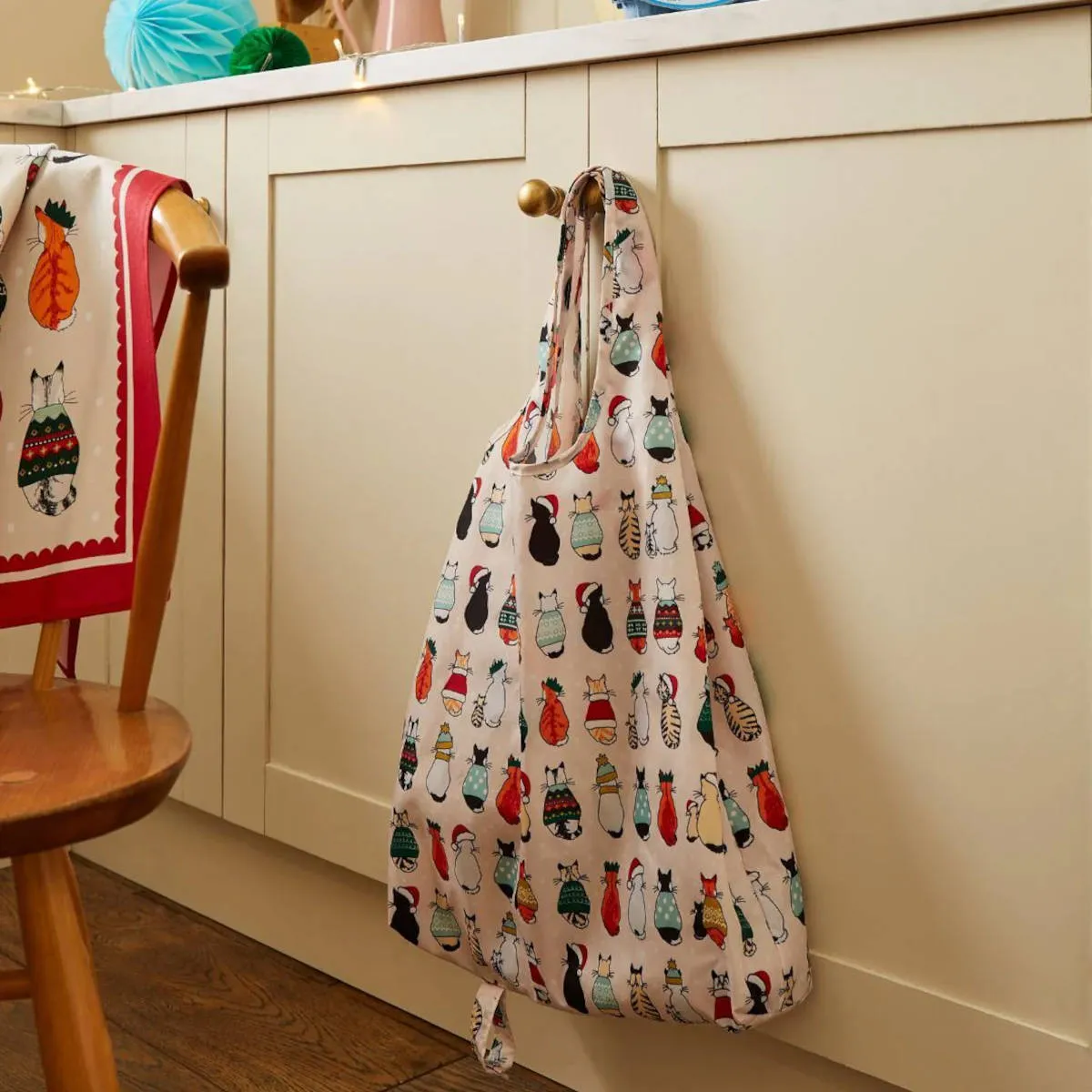 Ulster Weavers Christmas Cats in Waiting Reusable Bag