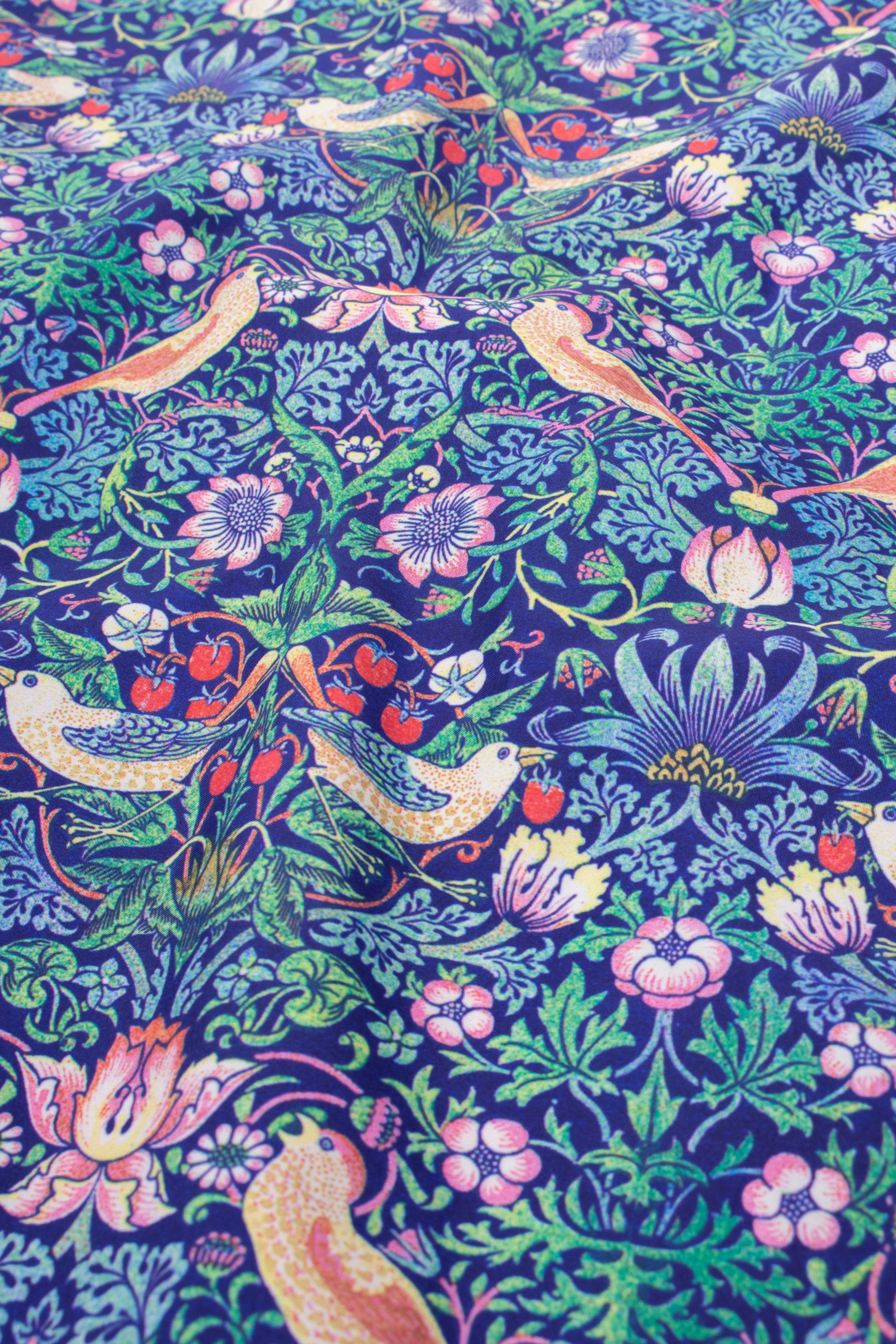 William Morris | Strawberry Thief